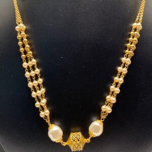 Antique pearls necklace