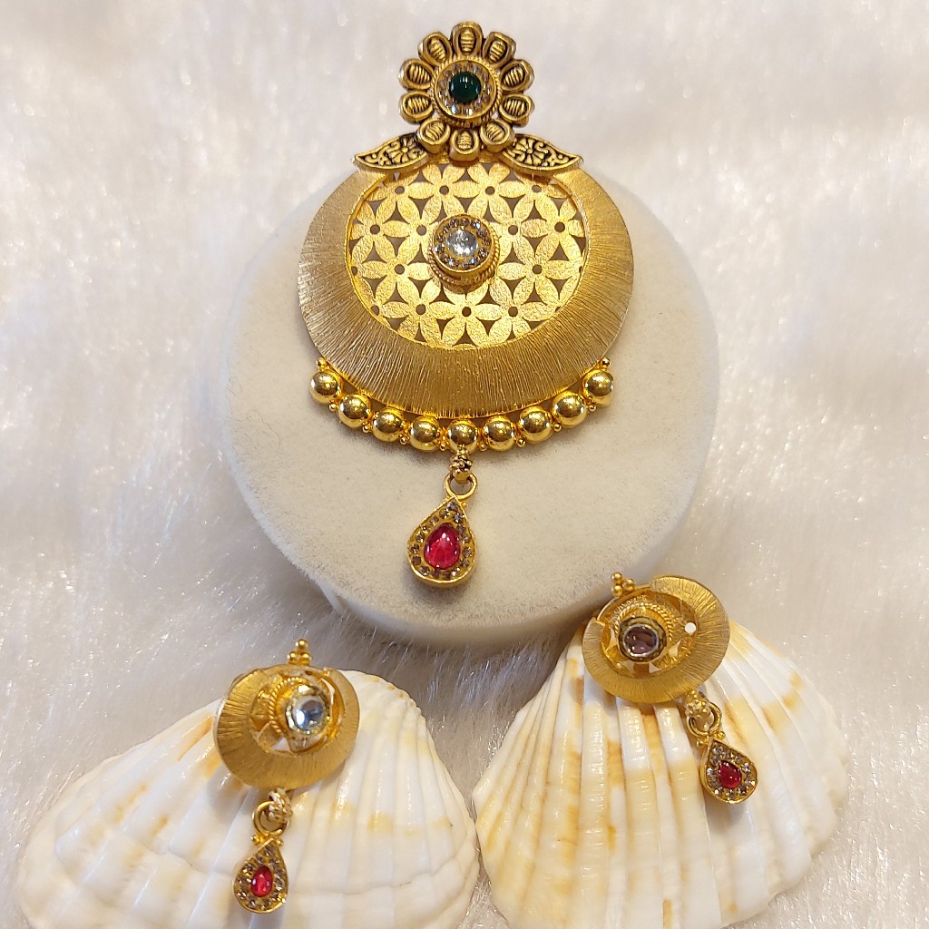 Antique Pendant set