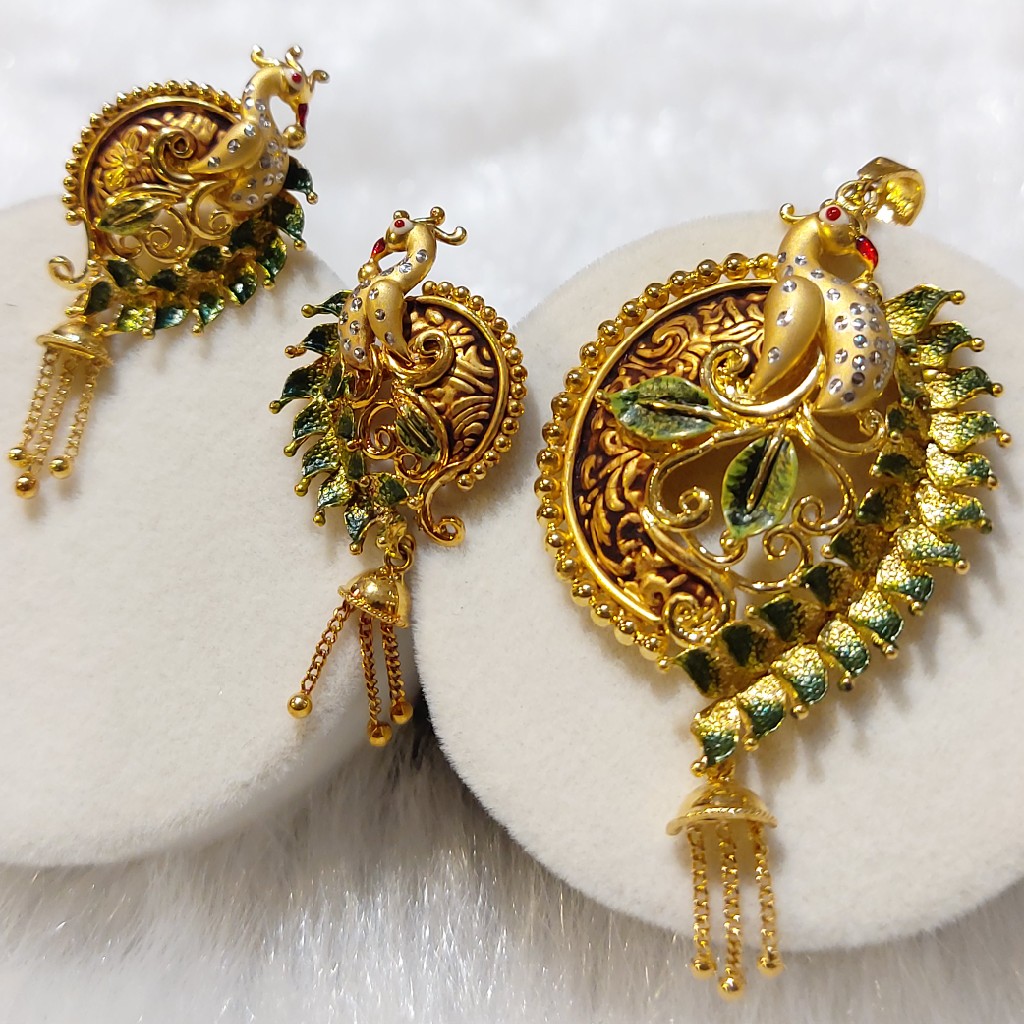 Antique Pendant Set
