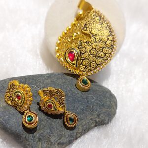 Antique Pendant Set