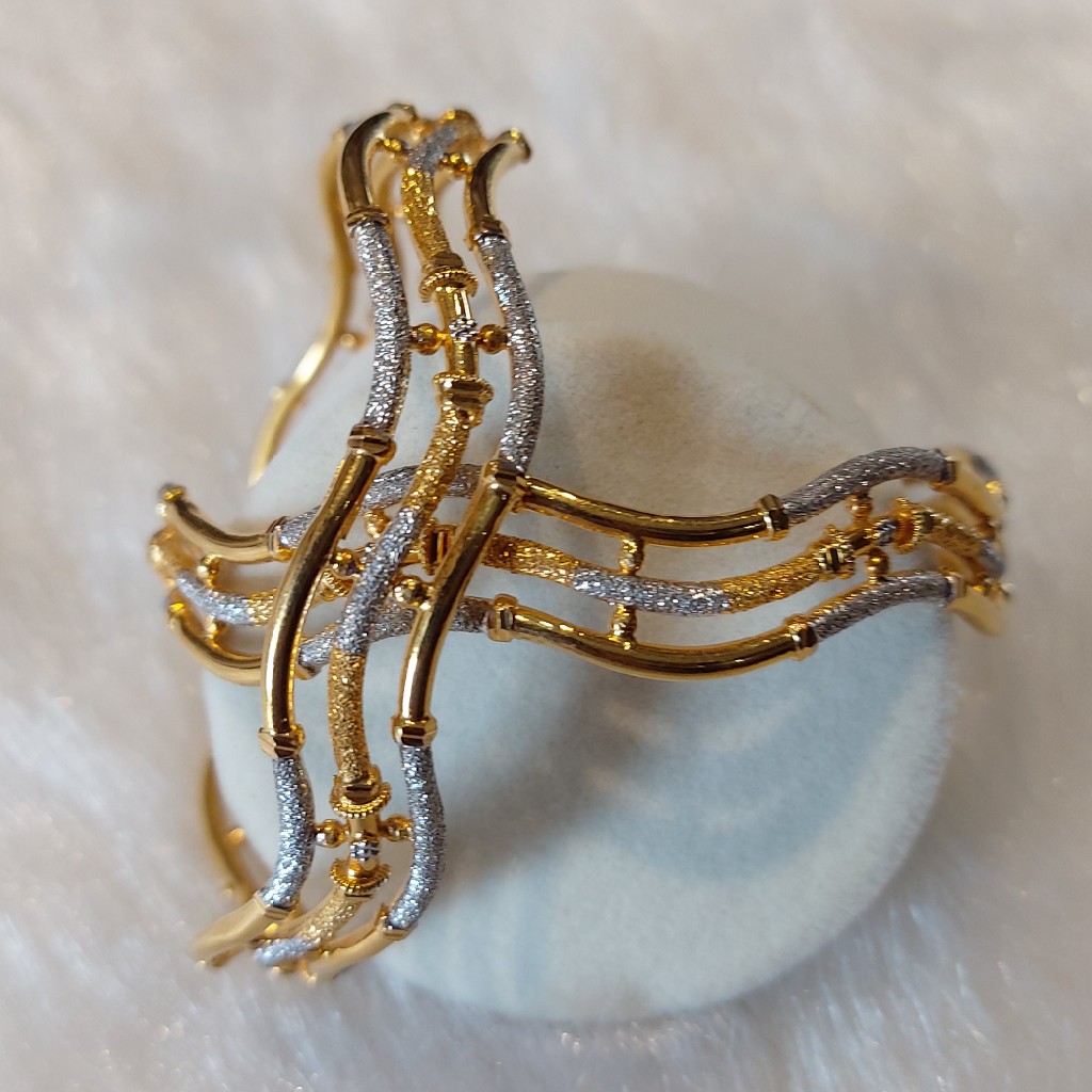 22K Gold Tripe Peipe Kadli Bangle