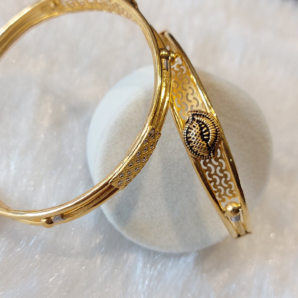 22KT Gold Antique Copper Kadli Bangle - Image 3