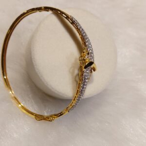 Ladies bracelet