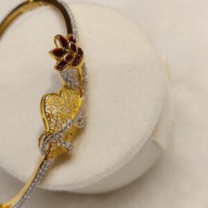Ladies bracelet