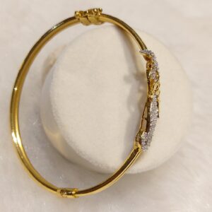 Ladies bracelet