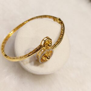 Ladies bracelet