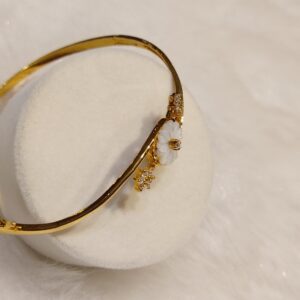 Ladies bracelet