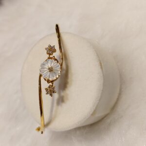 Ladies bracelet