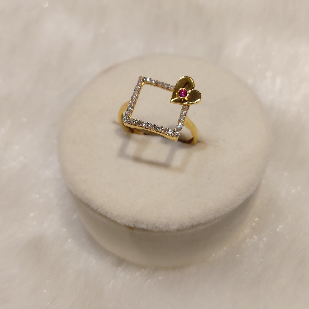 Ladies rings