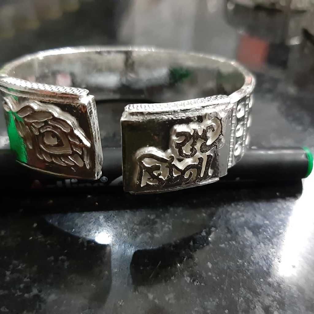 916 Gold Traditional Desi Ghat Kada - Image 5