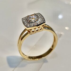 22kt, 916 hm, gold, square of diamonds Ring for women