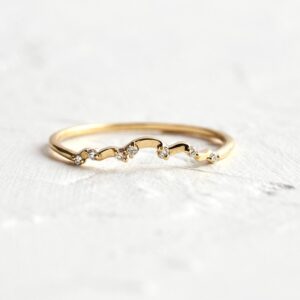 22 kt, gold delicate wavy ring for women