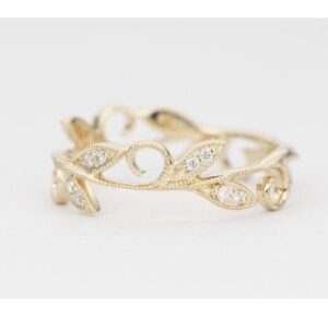 Unique Ring