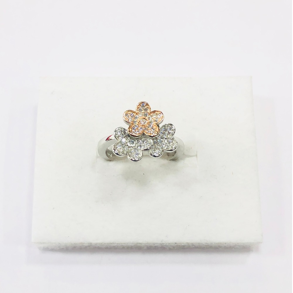 925 sterling silver three flower ring for women.
