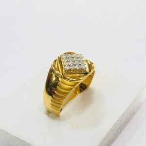 22kt, 916 hm, yellow gold tilted square aD ring for men jkr216