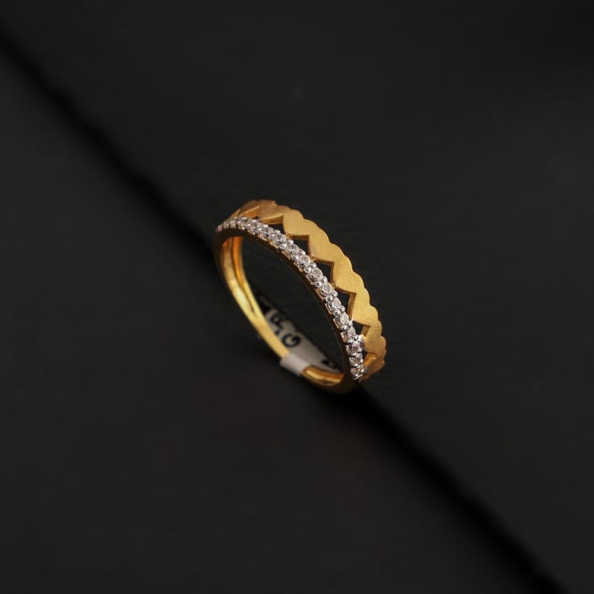 Ladies ring