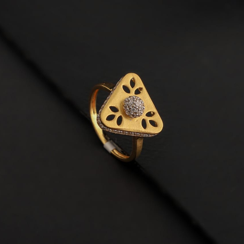 Ladies ring