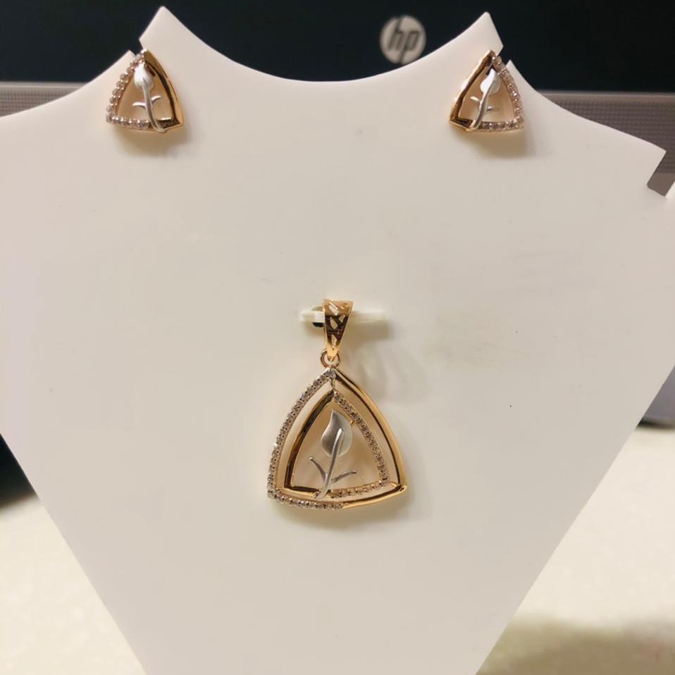 22KT Gold CZ Triangle Design Pendant Set
