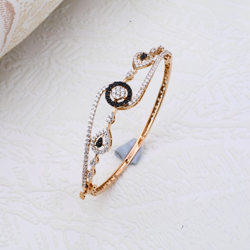 18kt rose gold elegant design Bangle