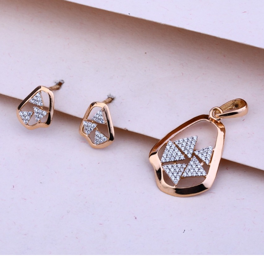 18KT Rose Gold Hallmark Attractive Pendant Set