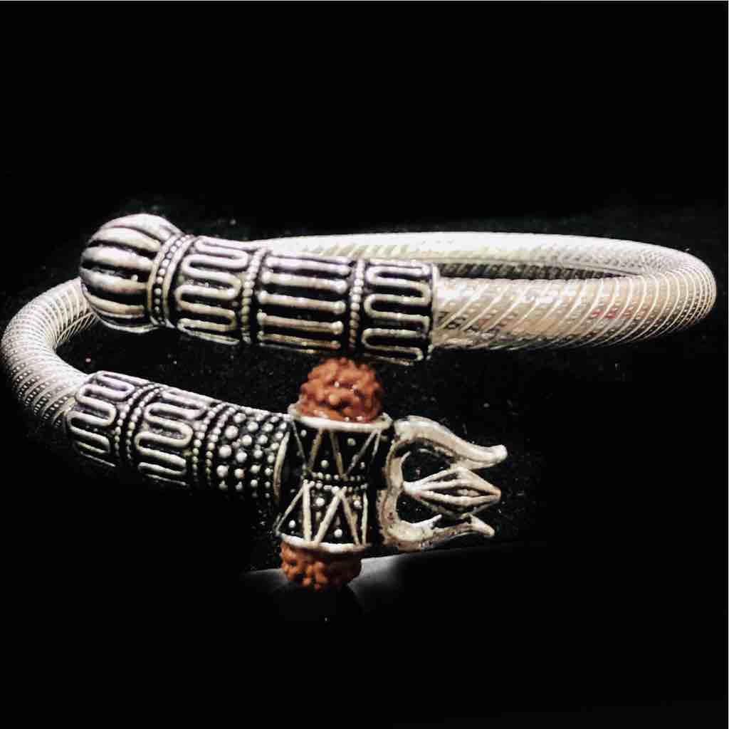 exclusive gents bracelet