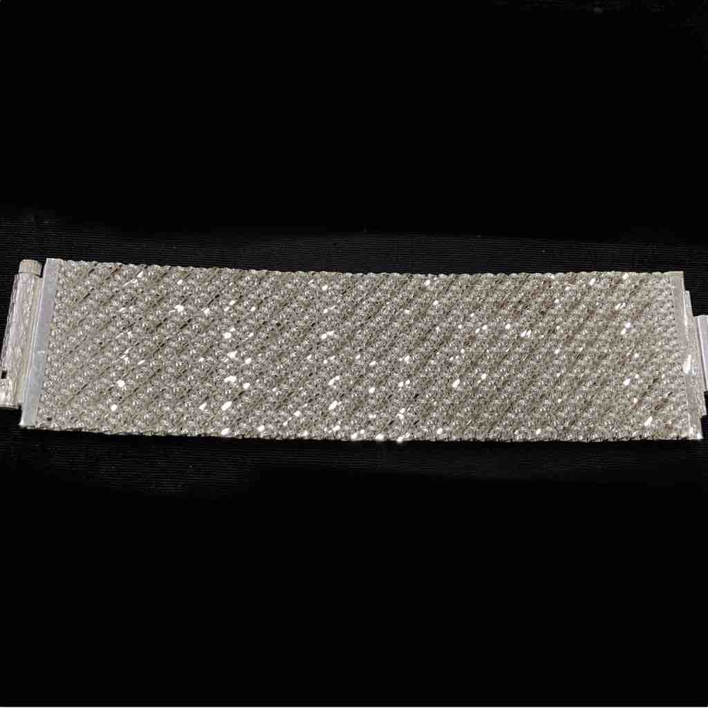 Exclusive broad Shrungar Bracelet