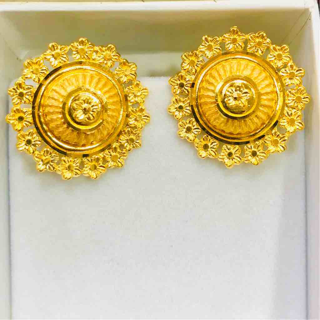 22KT Plain Gold Attractive Ladies Earring
