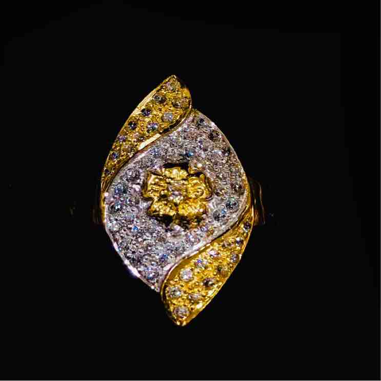 22KT Gold Flower Design Ladies Ring