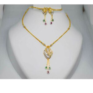 Chain pendant set with colour stone