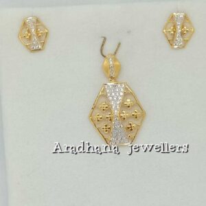 916 Gold Ladies Designer Pendant Set