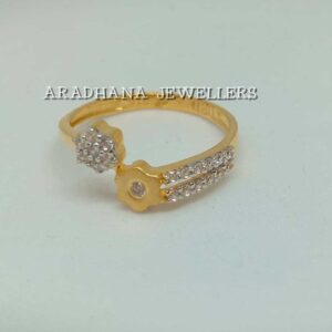 916 Gold Flower Design Diamond Ladies Ring