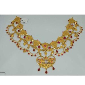 916 Royal Queen Necklace