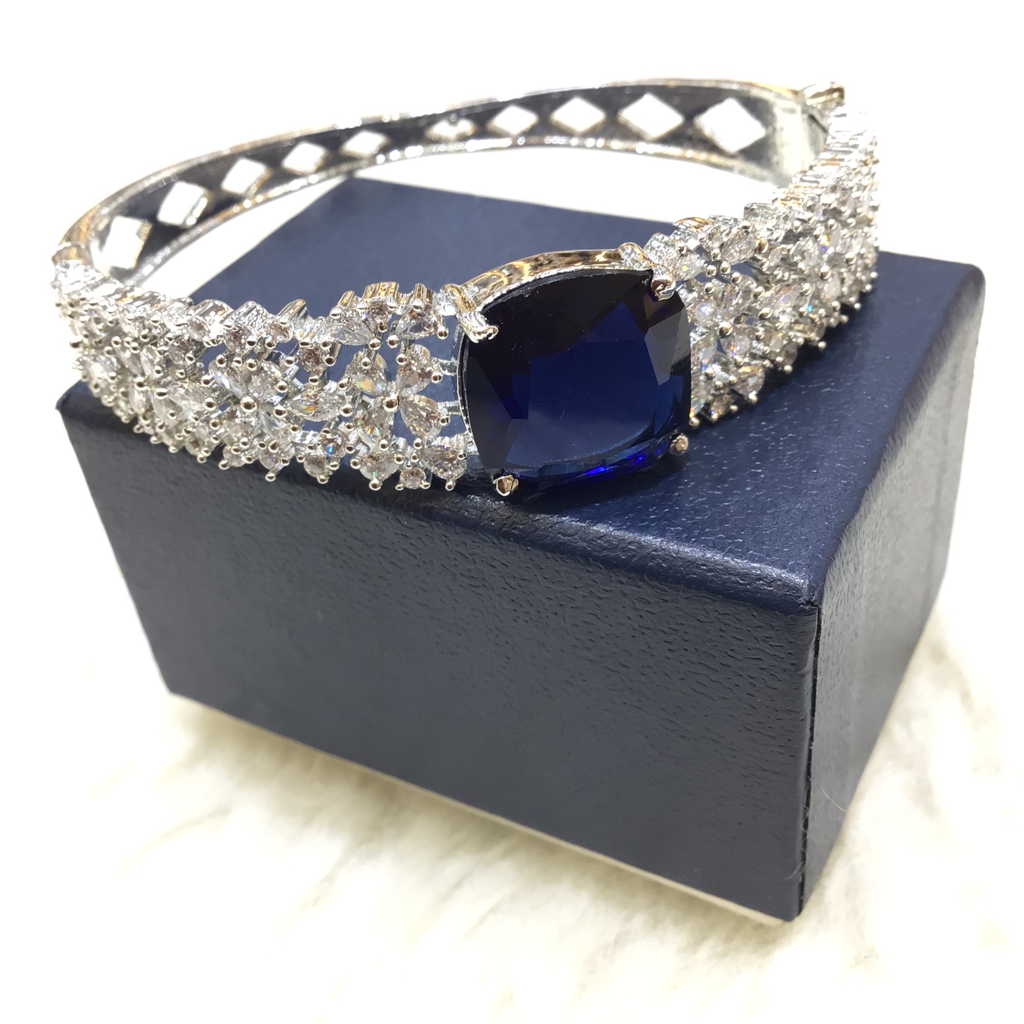 Silver Forming Designer Bracelet For Women - Image 3