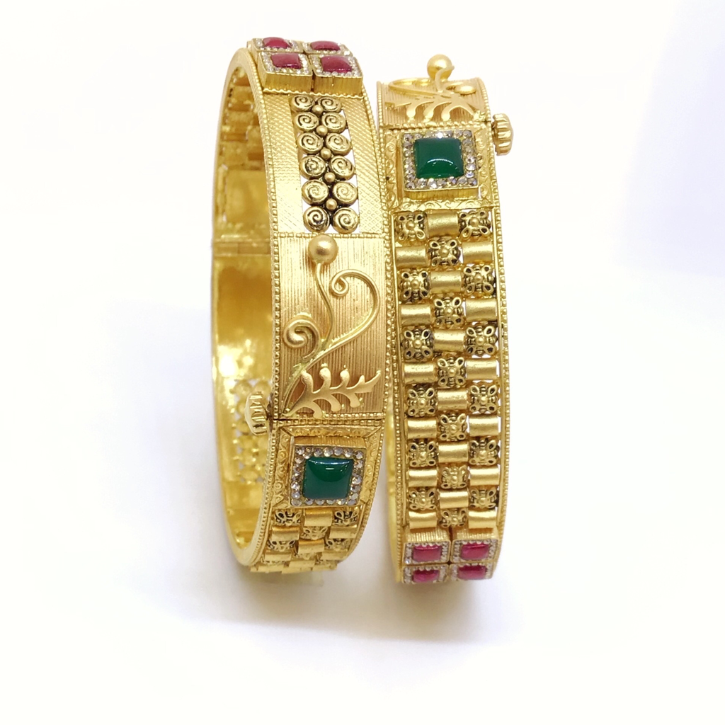 916 Gold antique Design Kada Bangles - Image 2