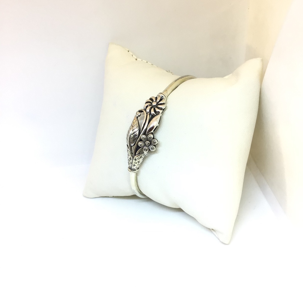 925 FANCY FLOWER KADA BRACELET - Image 2