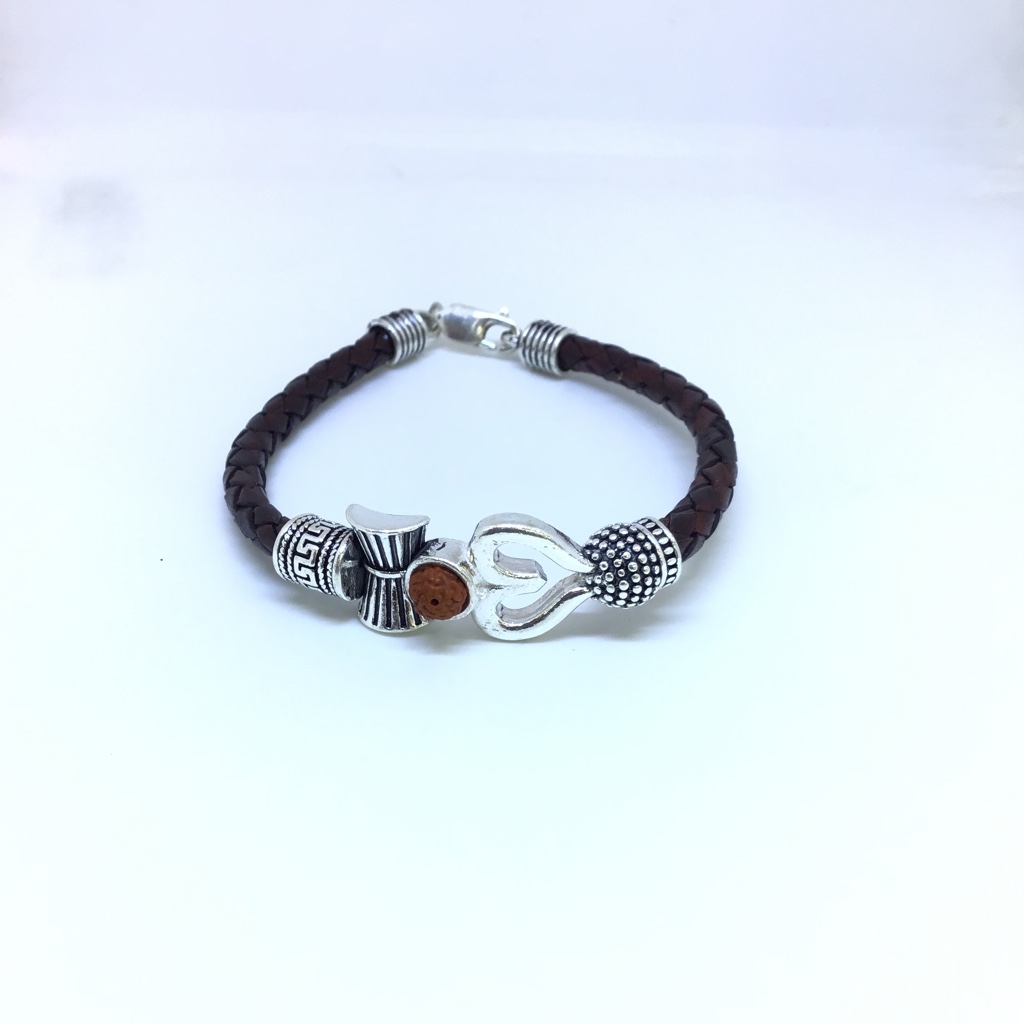 Designing fancy om bracelet - Image 2