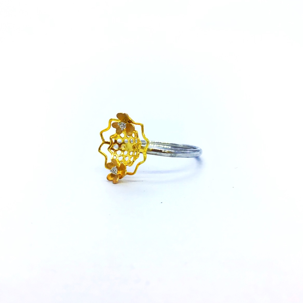 REAL DIAMOND FANCY FLOWER RING - Image 3