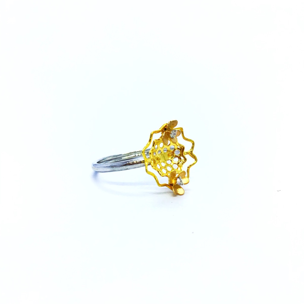 REAL DIAMOND FANCY FLOWER RING - Image 2
