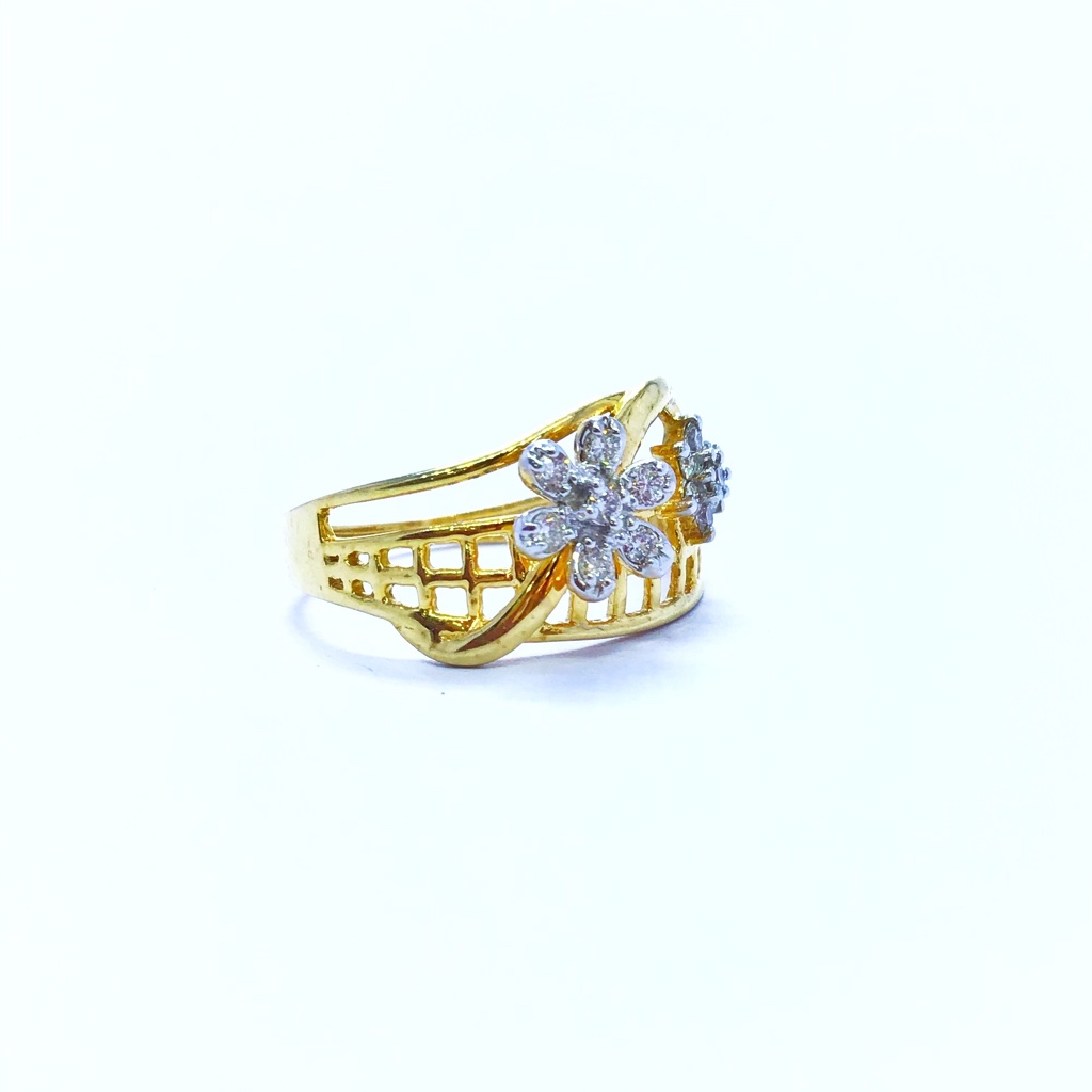 REAL DIAMOND FANCY FLOWER RING - Image 2