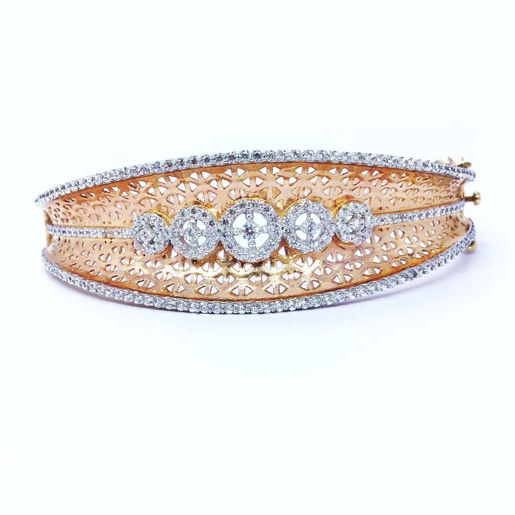 DESIGNED FANCY ROSE GOLD KADA BRACELET