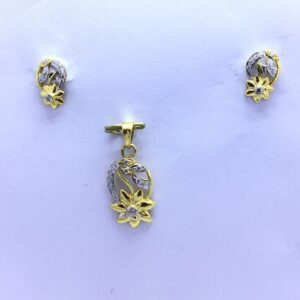 DESIGNING FLOWER GOLD PENDANT SET