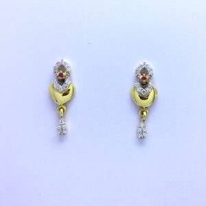 designing fancy heart gold earrings