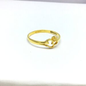 designed om fancy ladies gold ring