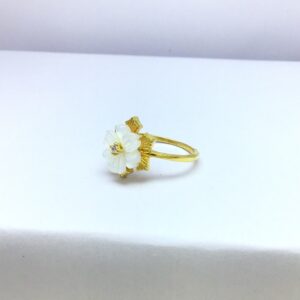 Fancy white flower ladies gold ring