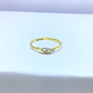 designing slim fancy ladies gold ring