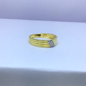 designing fancy ladies gold ring