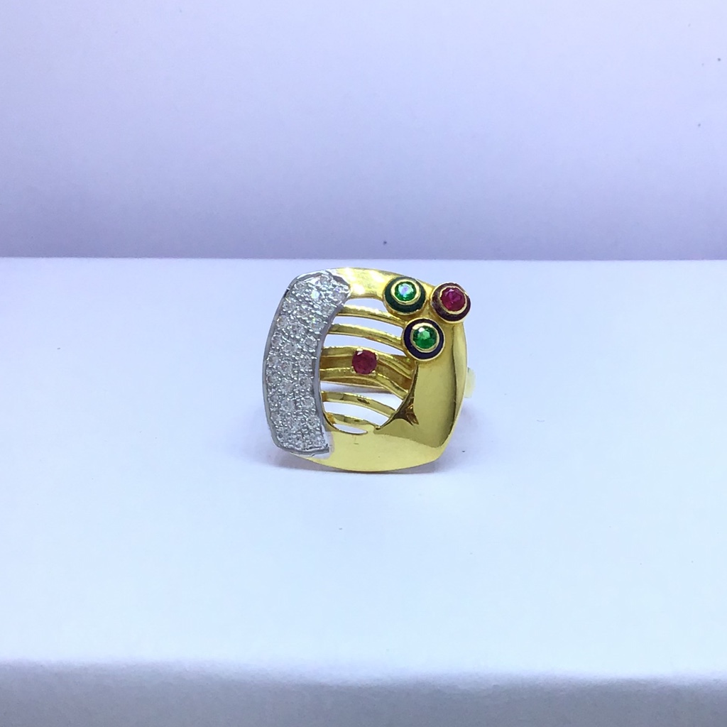 designing fancy square gold ladies ring