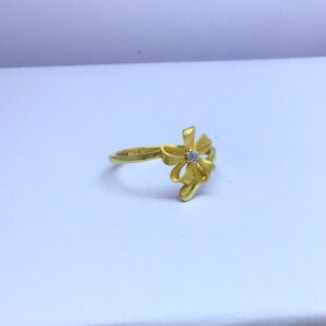 designing fancy flower gold ladies ring