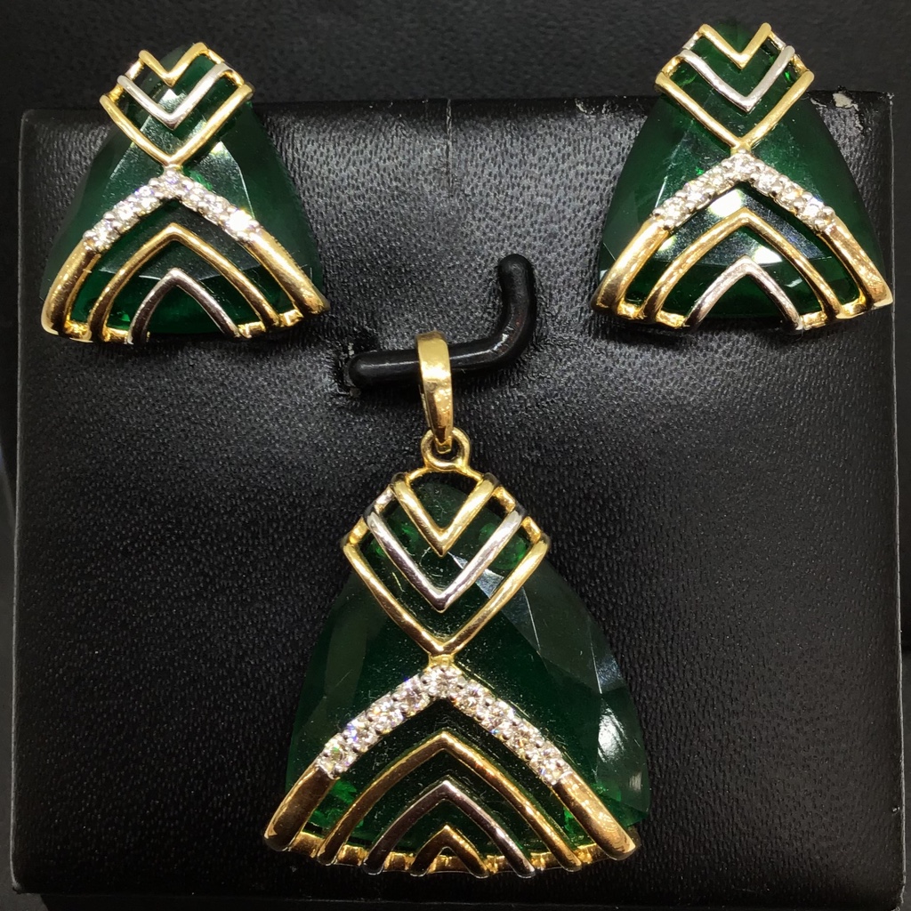 Real diamond fancy Stone pendant set
