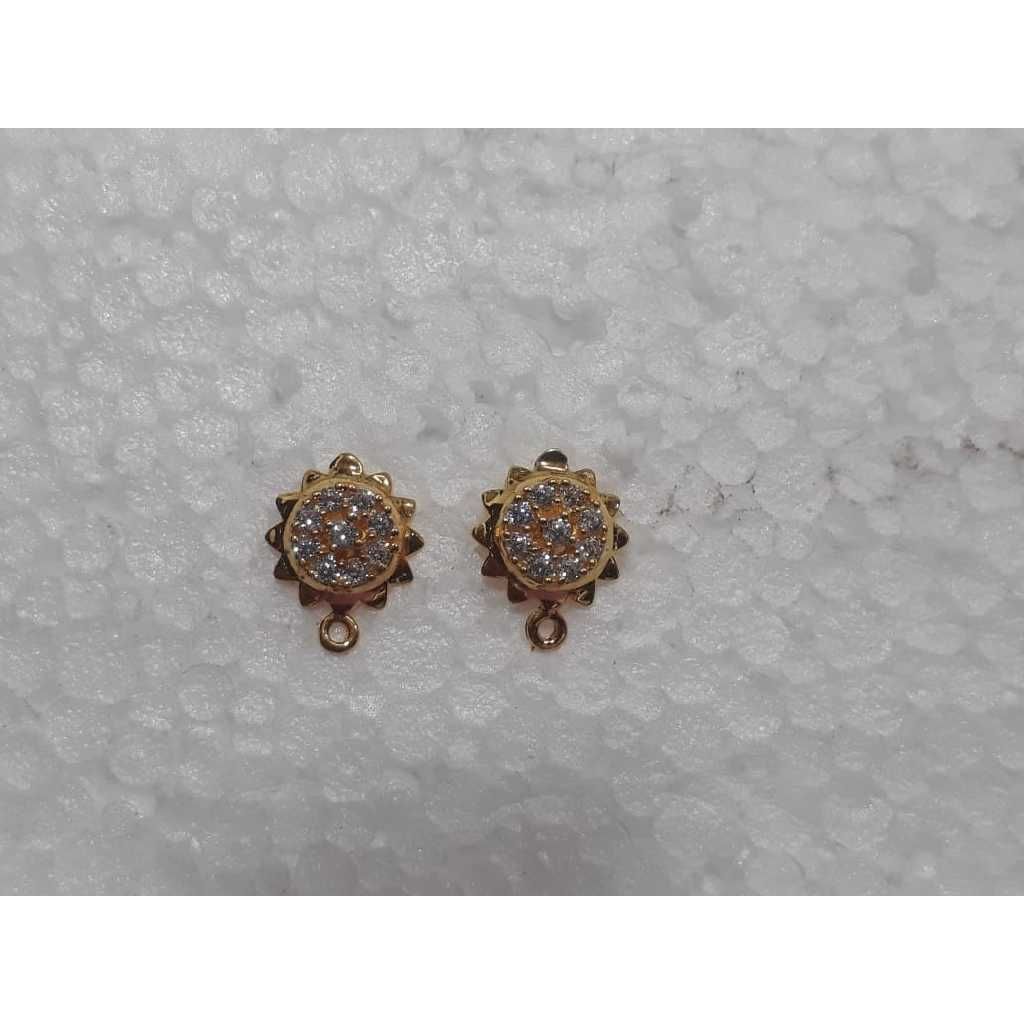 18KT Gold Dazzling Ladies Earrings